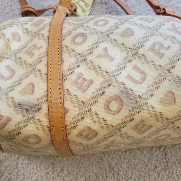 *Rare* Y2K Dooney & Bourke Barrel Shoulder Bag Beige Monogram Vachetta Leather - Picture 13 of 13